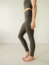 Load image into Gallery viewer, Grey Wander Pocket Yoga Pants in Microstripe *FINAL SALE*
