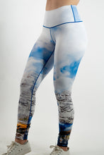 Load image into Gallery viewer, Maroon Bells Fall Yoga Pants
